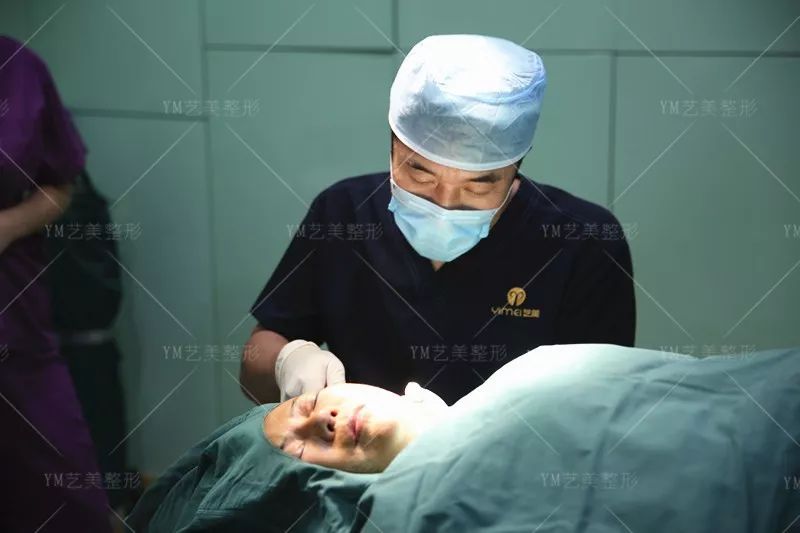 王东吸脂