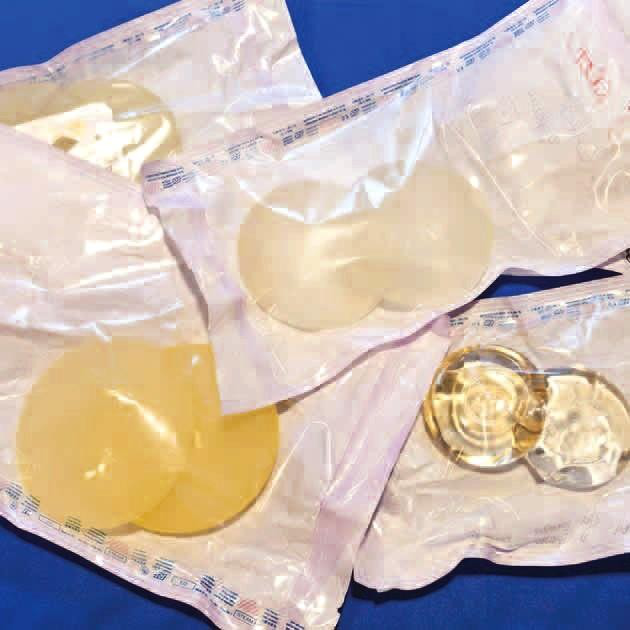 你永远不知道你的乳房里会被塞进什么